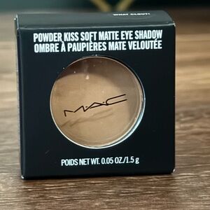 What Clout Powder Kiss Soft Matte Eyeshadow MAC Cosmetics